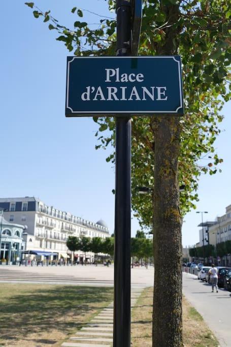 Disneyland Paris 70M² Face Parc, Place Ariane Serris Esterno foto