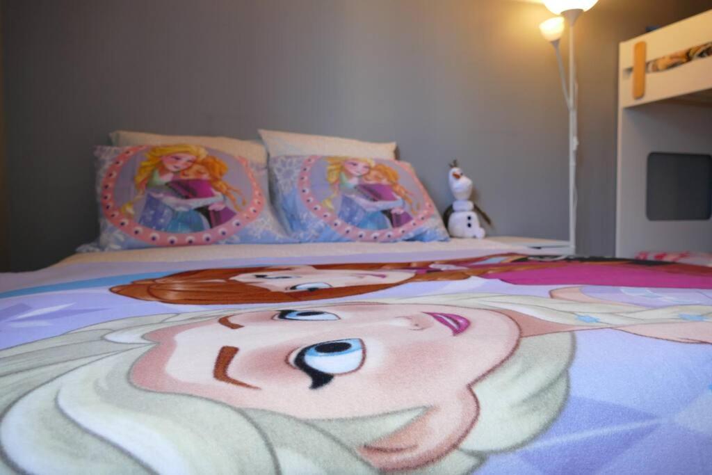 Disneyland Paris 70M² Face Parc, Place Ariane Serris Esterno foto